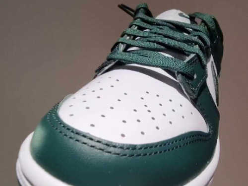 나이키 덩크 로우 레트로 바시티 그린 DD1391-101 photo review