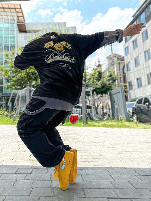 나이키 x 오프화이트 에어포스 1 '07 유니버시티 골드 DD1876-700 photo review