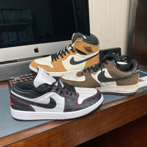 조던 1 로우 SE 유틸리티 화이트 짐레드 블랙 DD9337-106 photo review