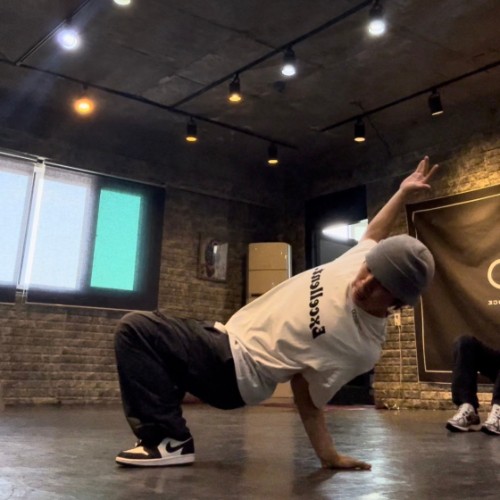 조던 1 로우 SE 유틸리티 화이트 짐레드 블랙 DD9337-106 photo review