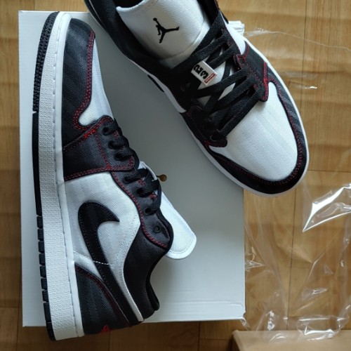 조던 1 로우 SE 유틸리티 화이트 짐레드 블랙 DD9337-106 photo review