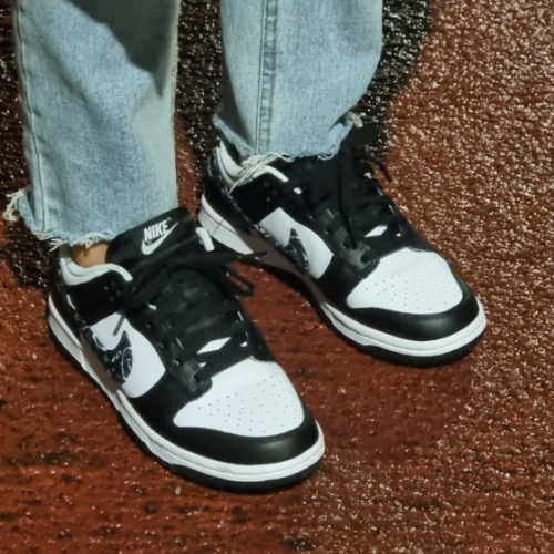 나이키 덩크 로우 에센셜 블랙 페이즐리 DH4401-100 photo review