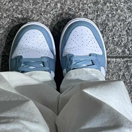 나이키 덩크 로우 에센셜 블루 페이즐리 DH4401-101 photo review