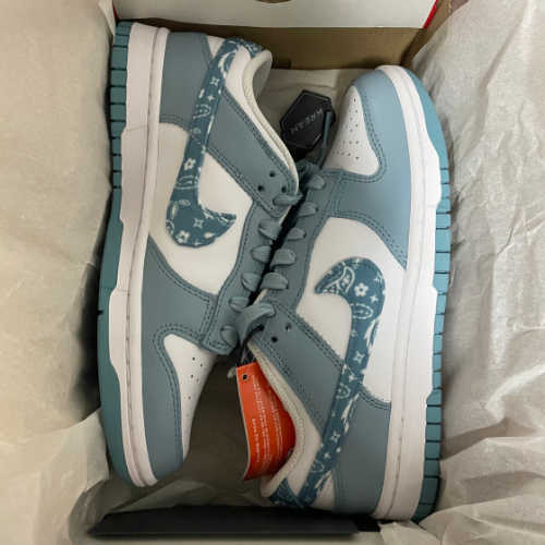 나이키 덩크 로우 에센셜 블루 페이즐리 DH4401-101 photo review