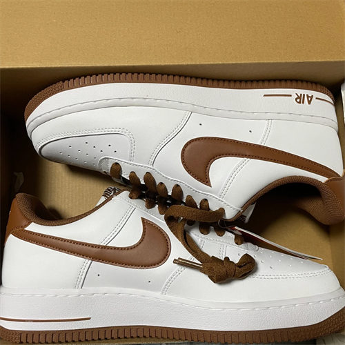 나이키 에어포스 1 '07 피칸 DH7561-100 photo review