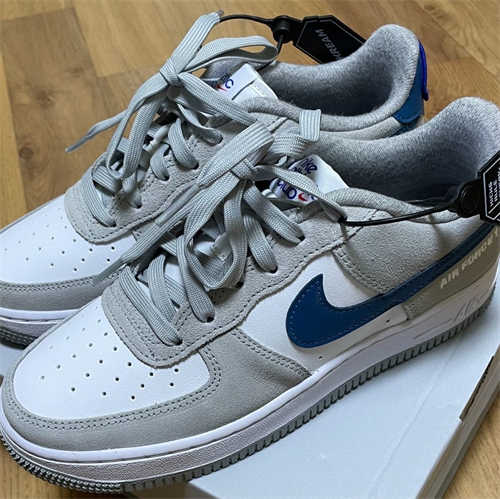 나이키 에어포스 1 LV8 애슬레틱 클럽 라이트 스모크 그레이 마리나 DH9597-001 photo review