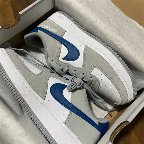 나이키 에어포스 1 LV8 애슬레틱 클럽 라이트 스모크 그레이 마리나 DH9597-001 photo review