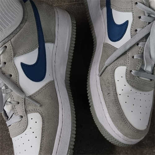 나이키 에어포스 1 LV8 애슬레틱 클럽 라이트 스모크 그레이 마리나 DH9597-001 photo review