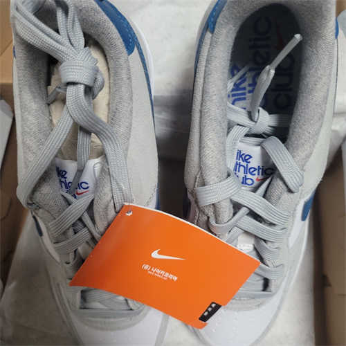 나이키 에어포스 1 LV8 애슬레틱 클럽 라이트 스모크 그레이 마리나 DH9597-001 photo review