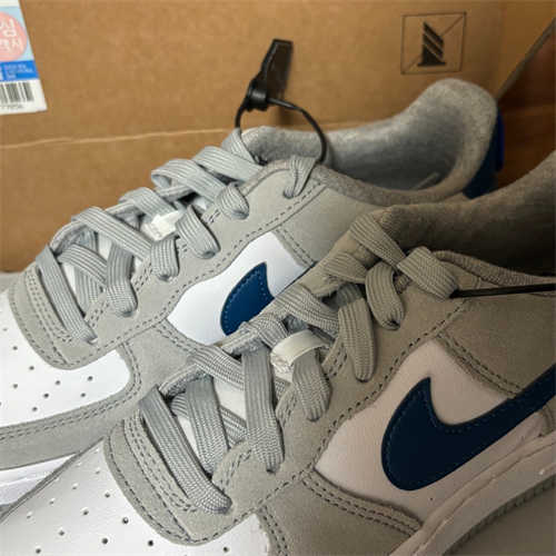 나이키 에어포스 1 LV8 애슬레틱 클럽 라이트 스모크 그레이 마리나 DH9597-001 photo review