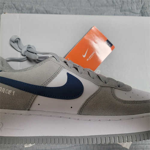 나이키 에어포스 1 LV8 애슬레틱 클럽 라이트 스모크 그레이 마리나 DH9597-001 photo review