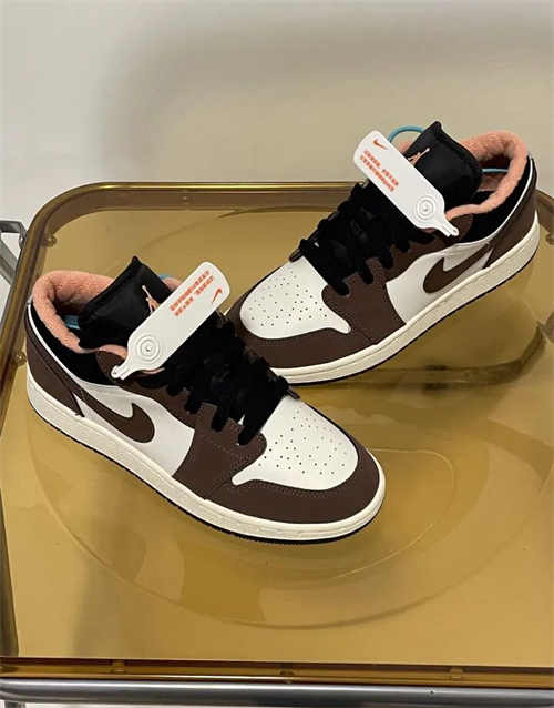 조던 1 로우 SE 초콜릿 블리스 DM0589-200 photo review