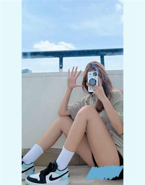 조던 1 로우 SE 화이트 블랙 타이다이 DM1199-100 photo review