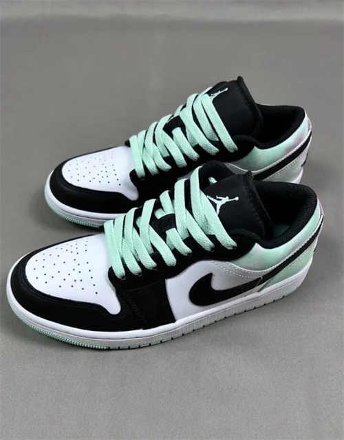 조던 1 로우 SE 화이트 블랙 타이다이 DM1199-100 photo review