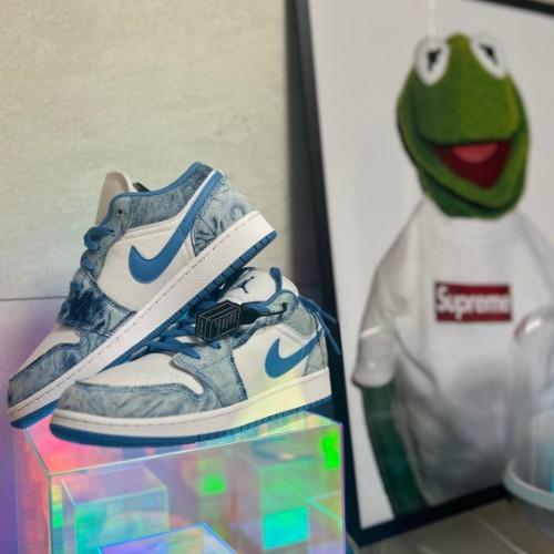 조던 1 로우 워시드 데님 DM8947-100 photo review