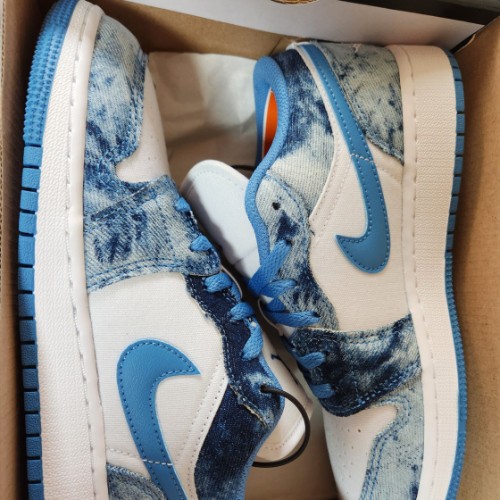 조던 1 로우 워시드 데님 DM8947-100 photo review