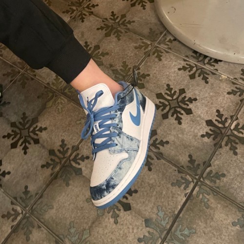 조던 1 로우 워시드 데님 DM8947-100 photo review