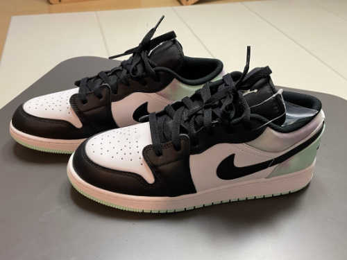 조던 1 로우 SE 화이트 블랙 타이다이 DQ2514-100 photo review