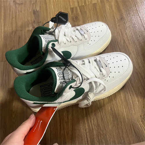 나이키 에어포스 1 '07 LX 서밋 화이트 골지 그린 DR0148-102 photo review