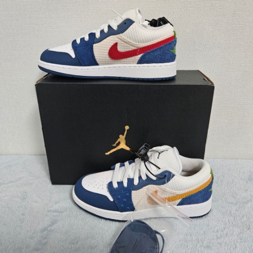 조던 1 로우 SE 프렌치 블루 처트니 화이트 DR6960-400 photo review