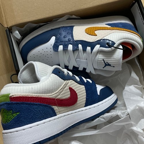 조던 1 로우 SE 프렌치 블루 처트니 화이트 DR6960-400 photo review