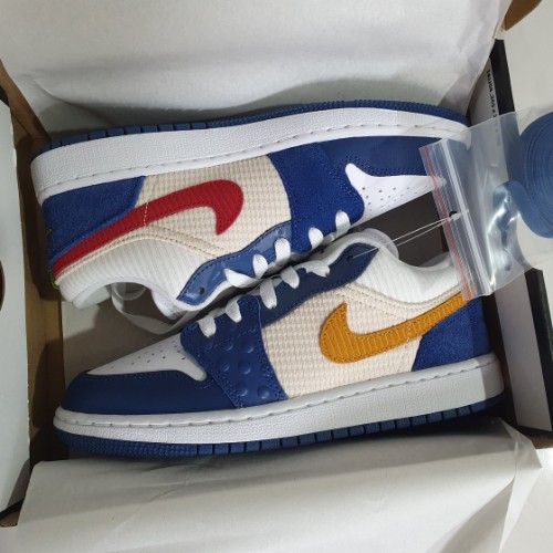 조던 1 로우 SE 프렌치 블루 처트니 화이트 DR6960-400 photo review