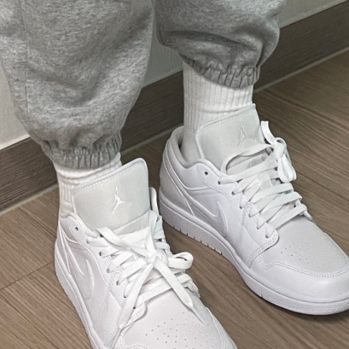 조던 1 로우 트리플 화이트 2022 DV0990-111 photo review