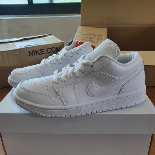 조던 1 로우 트리플 화이트 2022 DV0990-111 photo review