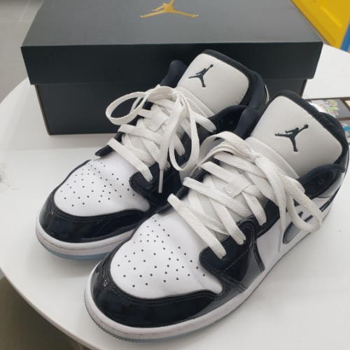 조던 1 로우 SE 콩코드 DV1333-100 photo review