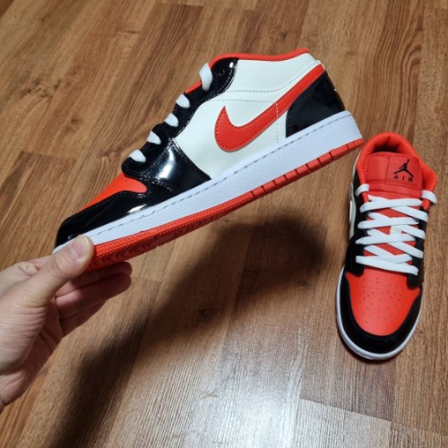 조던 1 로우 SE 팀 오렌지 블랙 DV1335-800 photo review