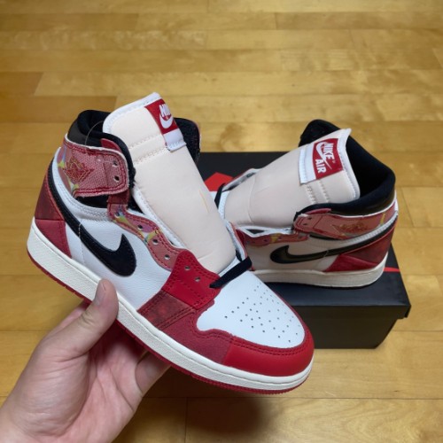 조던 1 레트로 하이 스파이더맨 넥스트 챕터 DV1753-601 photo review