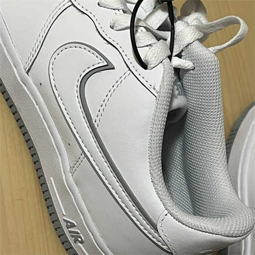 나이키 에어포스 1 화이트 울프 그레이 DX5805-100 photo review