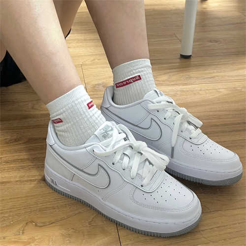 나이키 에어포스 1 화이트 울프 그레이 DX5805-100 photo review