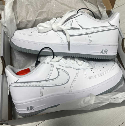 나이키 에어포스 1 화이트 울프 그레이 DX5805-100 photo review