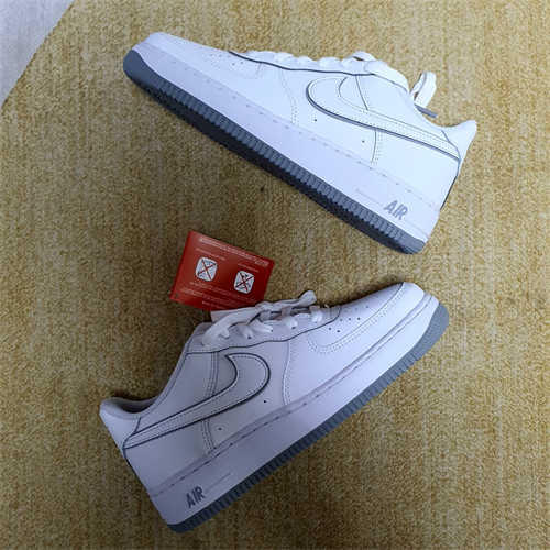 나이키 에어포스 1 화이트 울프 그레이 DX5805-100 photo review