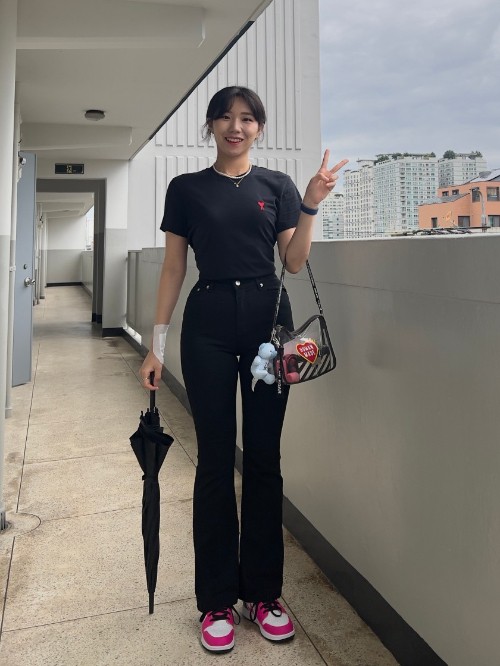 조던 1 로우 피어스 핑크 DZ5365-601 photo review