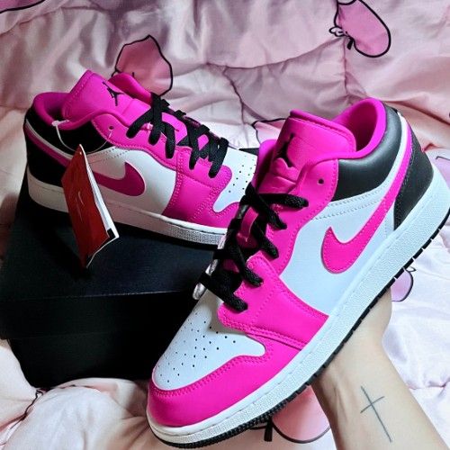 조던 1 로우 피어스 핑크 DZ5365-601 photo review