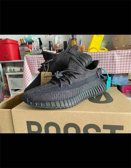 아디다스 이지 부스트 350 V2 스태틱 - 리플렉티브 EF2367 photo review