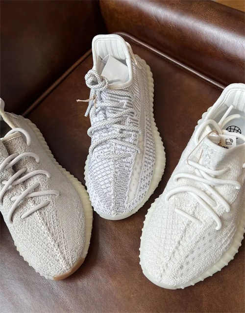 아디다스 이지 부스트 350 V2 스태틱 - 리플렉티브 EF2367 photo review