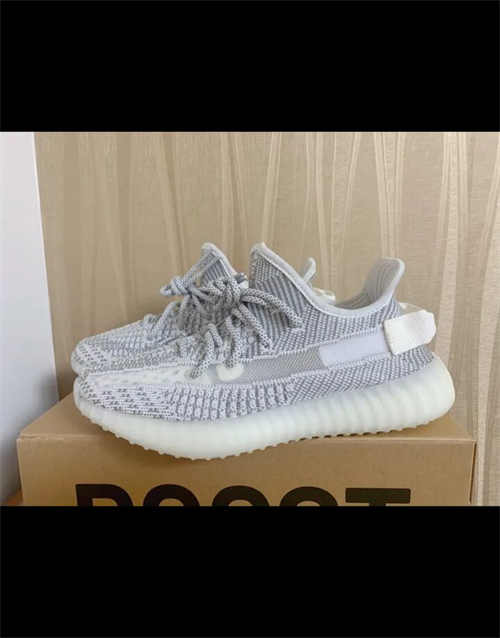 아디다스 이지 부스트 350 V2 스태틱 - 리플렉티브 EF2367 photo review