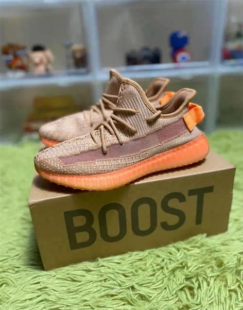 아디다스 이지 부스트 350 V2 클레이 EG7490 photo review