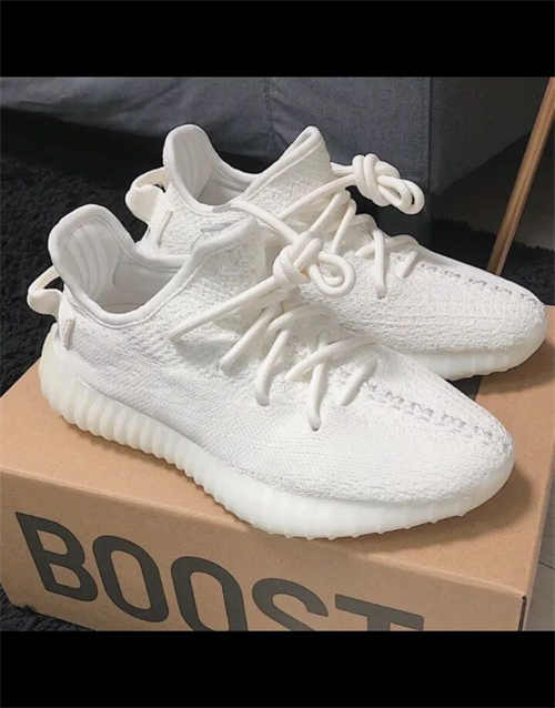 아디다스 이지 부스트 350 V2 버터 F36980 photo review