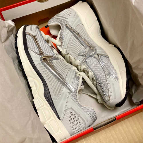 나이키 줌 보메로 5 포톤 더스트 앤 메탈릭 실버 FD0884-025 photo review