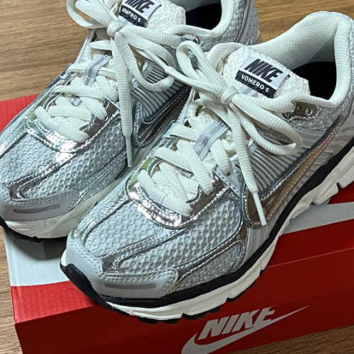 나이키 줌 보메로 5 포톤 더스트 앤 메탈릭 실버 FD0884-025 photo review