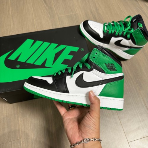 조던 1 레트로 하이 OG 블랙 앤 럭키 그린 FD1437-031 photo review