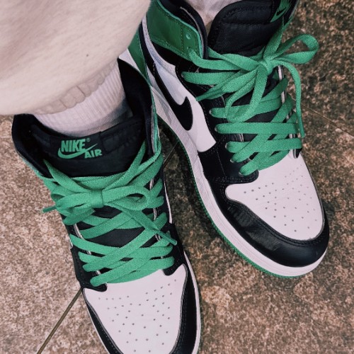 조던 1 레트로 하이 OG 블랙 앤 럭키 그린 FD1437-031 photo review