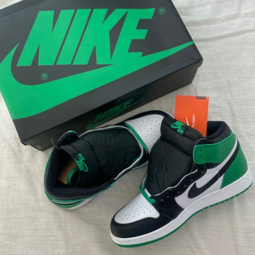 조던 1 레트로 하이 OG 블랙 앤 럭키 그린 FD1437-031 photo review