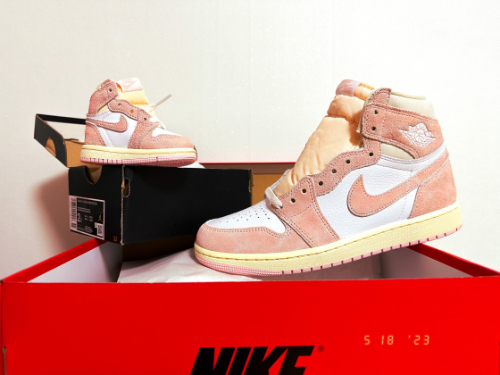 조던 1 레트로 하이 OG 코코넛 밀크 앤 세일 FD2596-600 photo review