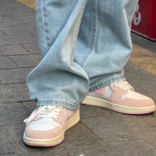 조던 1 레트로 하이 OG 코코넛 밀크 앤 세일 FD2596-600 photo review