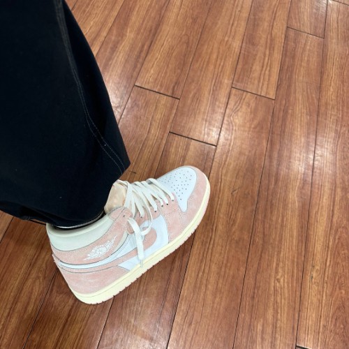 조던 1 레트로 하이 OG 코코넛 밀크 앤 세일 FD2596-600 photo review